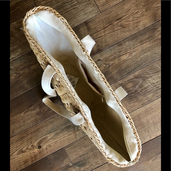 Boston Proper trending large woven raffia tote. - Picture 13 of 15